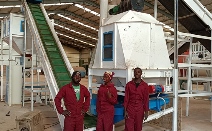 黑人小哥小妹纷纷为我们颗；；；；；；；氨傅牟艿阍奘竽粗