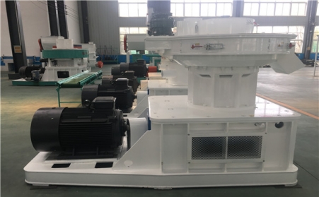 青玉米秸秆可以直接用秸秆颗粒；；底氨钢屏Ｂ穑浚？？